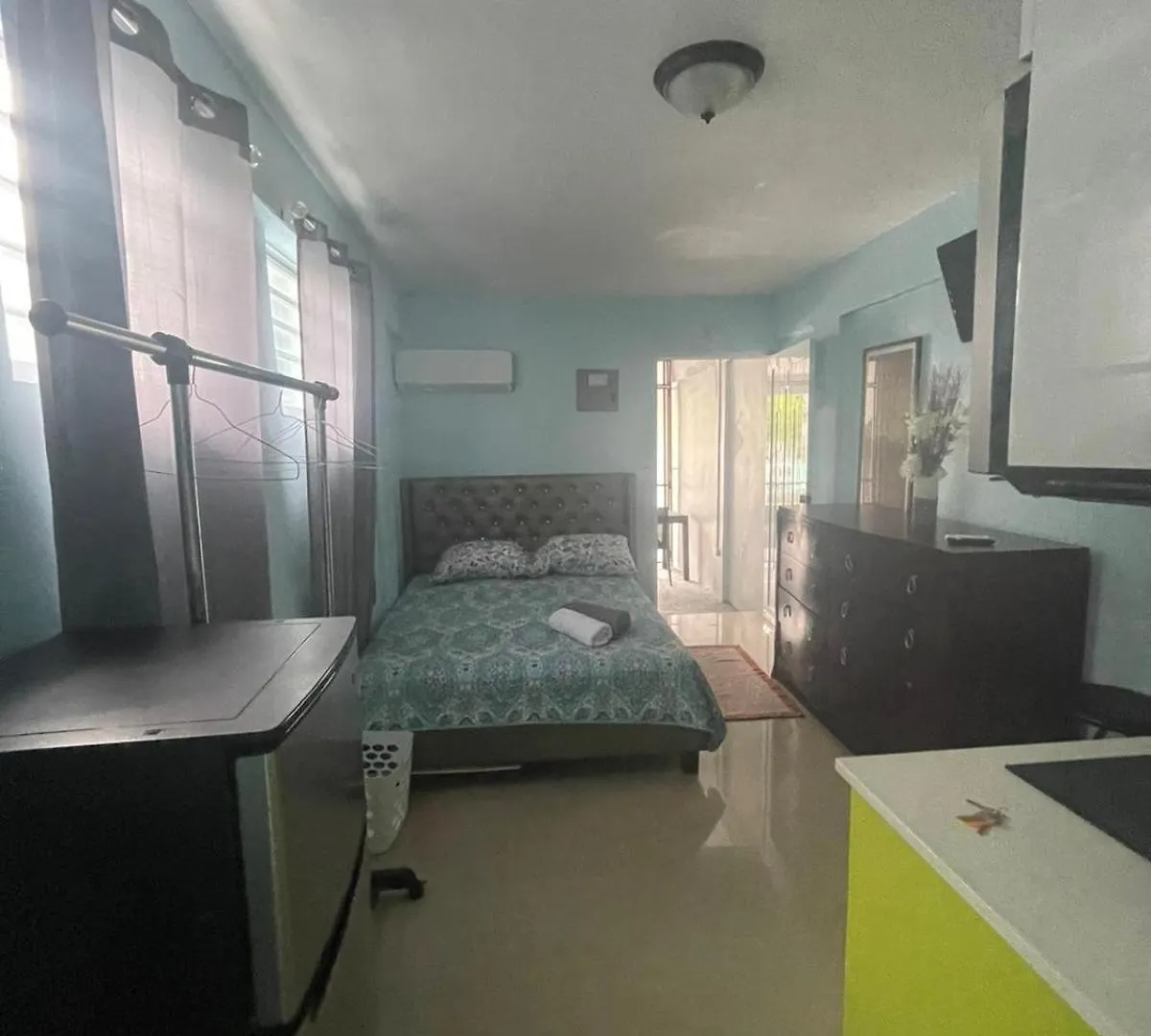 Studio With Private Entrance And Bath Near Beach, Unit 4 San Juan
