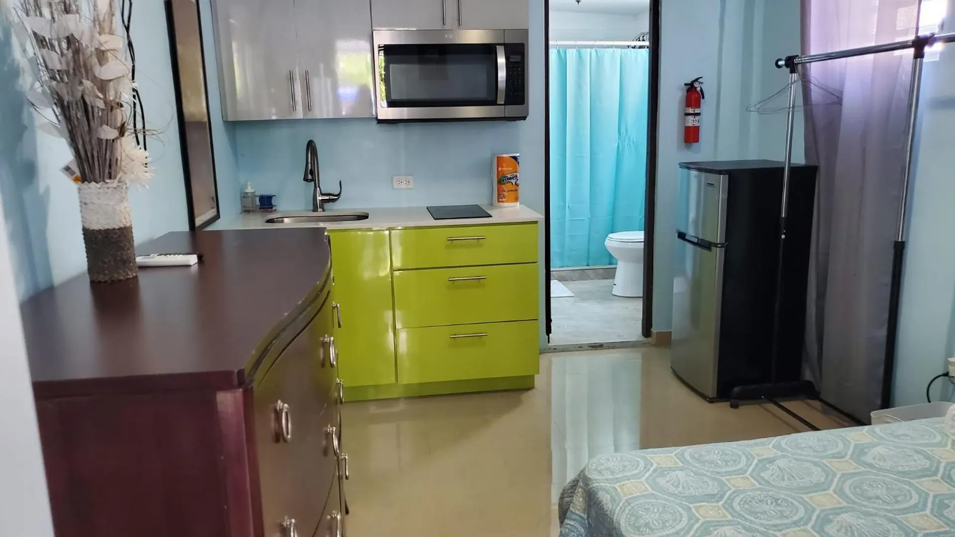 Studio With Private Entrance And Bath Near Beach, Unit 4 San Juan Lejlighed
